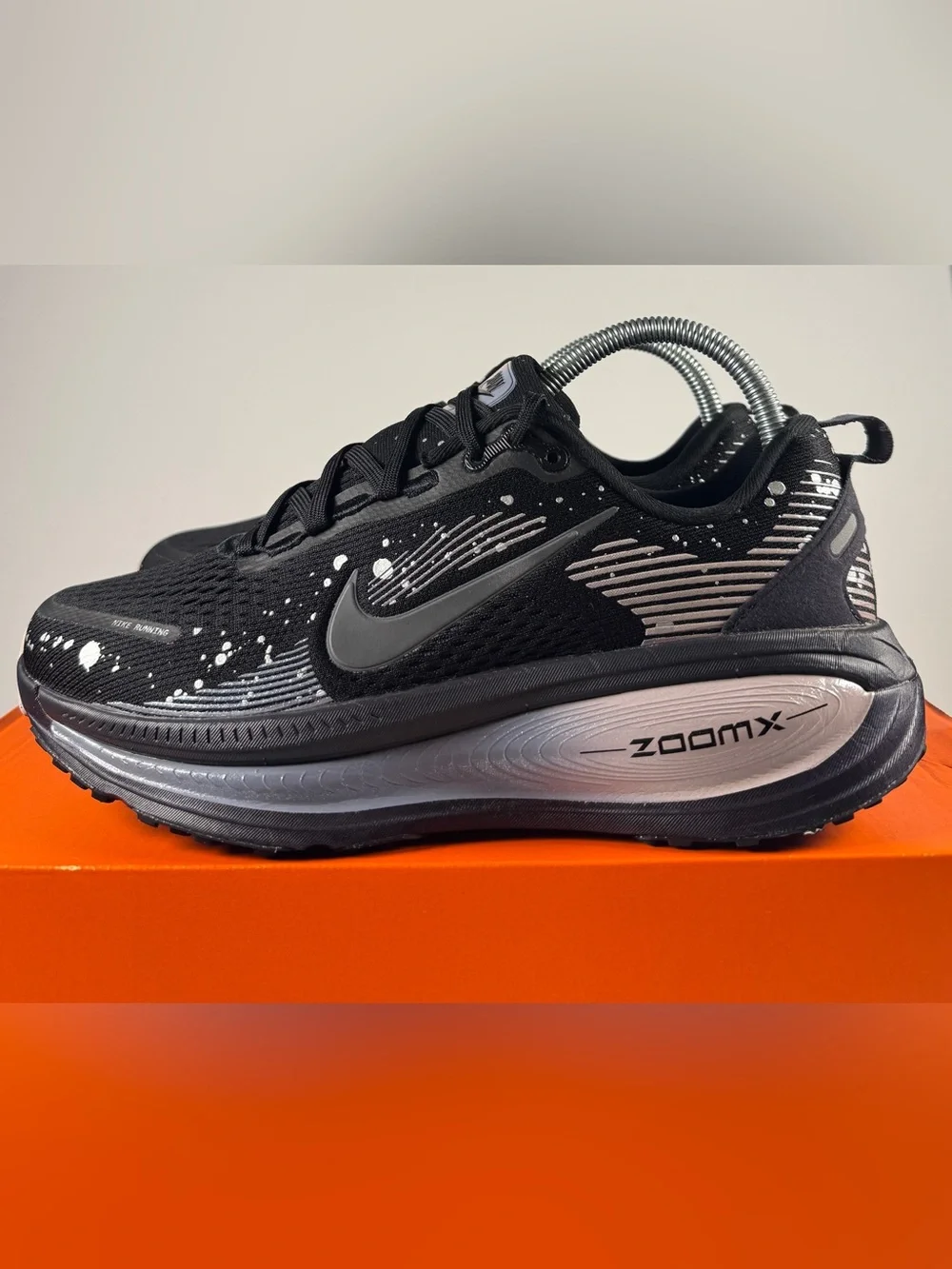 Nike Vomero 18 SE Black Cave Purple Ashen Women’s Shoes Size 8.5, HV1779-001